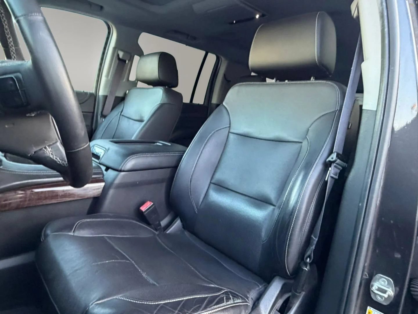 Used 2017 GMC Yukon XL SLT w/ Open Road Package AWD/4WD image 8