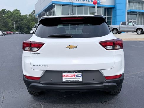 New 2026 Chevrolet TrailBlazer LS w/ LS Convenience Package FWD image 8