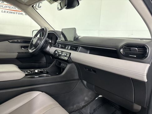 Used 2023 Honda Pilot Touring image 30