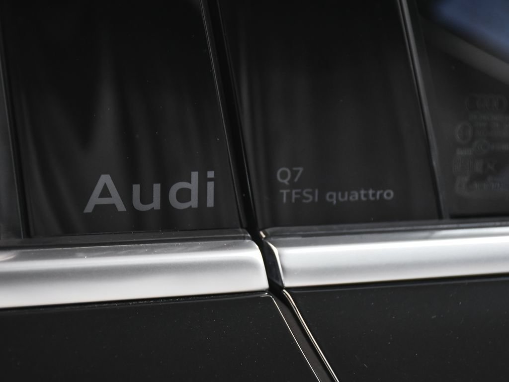 Used 2025 Audi Q7 3.0T Premium w/ Convenience Package AWD/4WD image 20