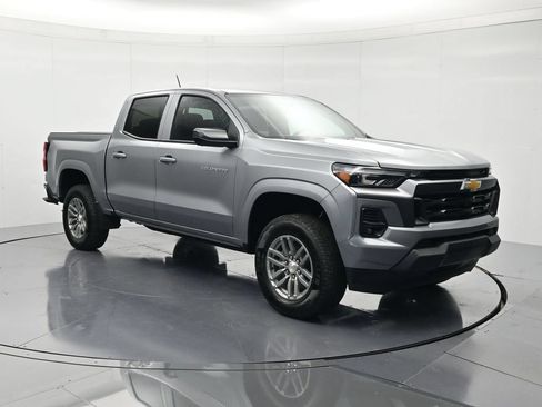 Certified 2026 Chevrolet Colorado LT w/ LT Convenience Package RWD image 3