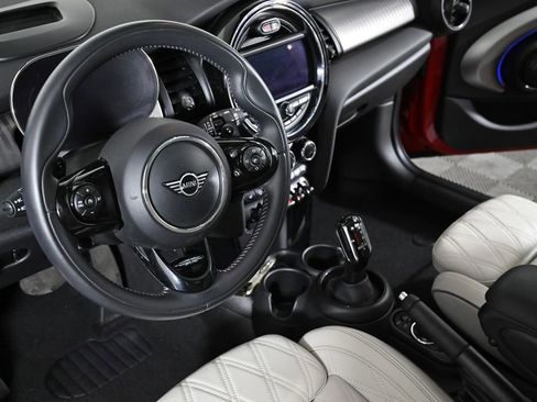 Used 2021 MINI Cooper S image 10