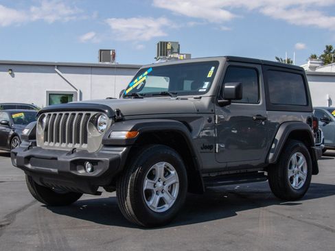 Used 2023 Jeep Wrangler Freedom Edition image 3