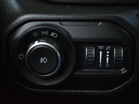 Used 2021 Jeep Wrangler Unlimited Sport image 16