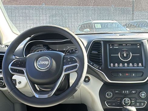 Used 2021 Jeep Cherokee Latitude Lux w/ Comfort/Convenience Group image 7