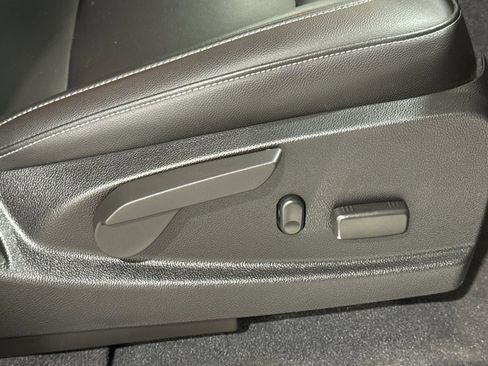 Used 2021 Chevrolet Colorado ZR2 image 25