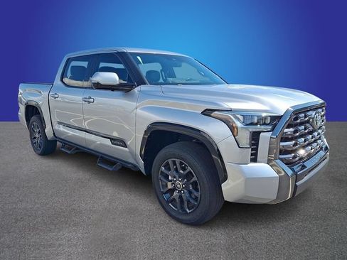 Used 2023 Toyota Tundra Platinum AWD/4WD image 3