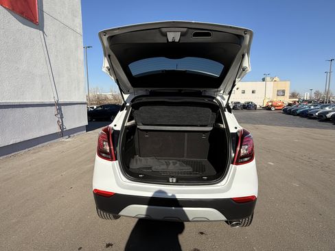 Used 2022 Buick Encore Preferred image 17