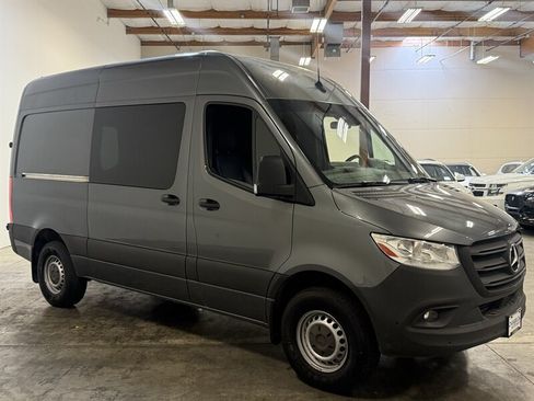 Used 2019 Mercedes-Benz Sprinter 144 image 9
