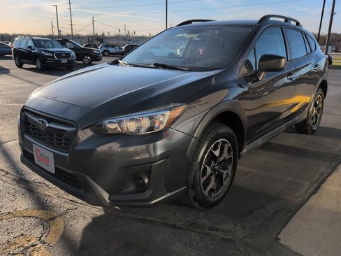 Used 2019 Subaru Crosstrek 2.0i w/ Eyesight System image 4