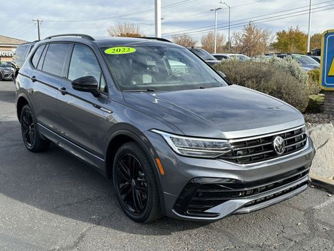 Used 2022 Volkswagen Tiguan SE R-Line image 1
