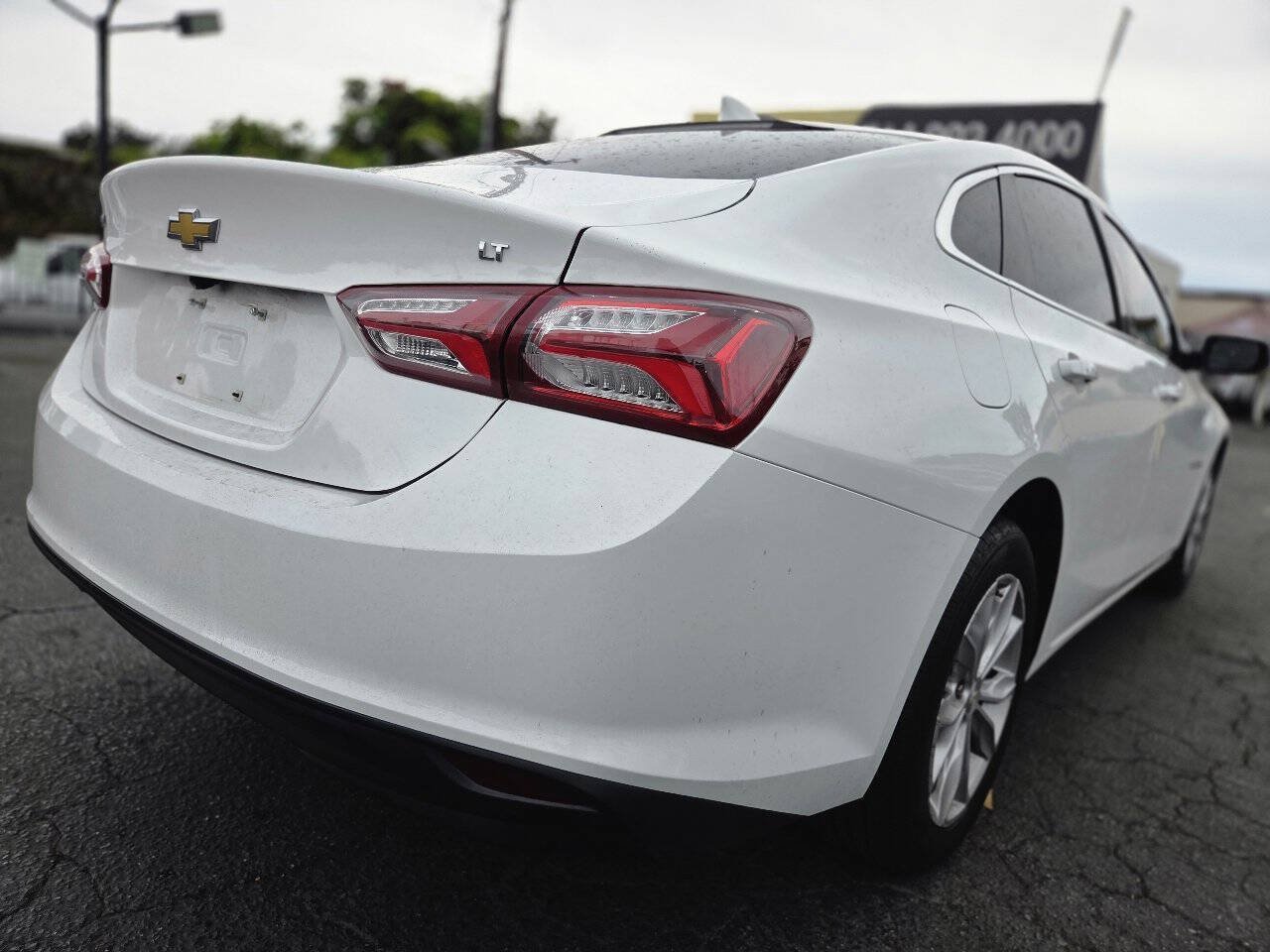 Used 2020 Chevrolet Malibu LT FWD image 11