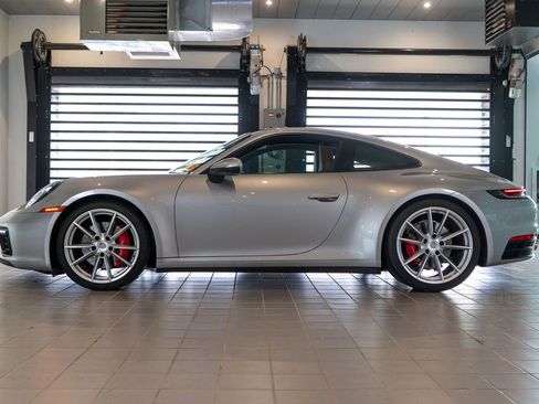 Certified 2020 Porsche 911 Carrera 4S AWD/4WD image 2