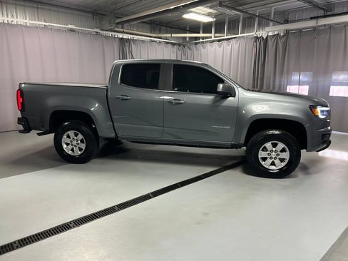 Used 2020 Chevrolet Colorado W/T w/ WT Convenience Package RWD image 8