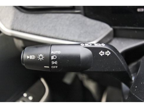 Used 2026 Nissan Kicks SV w/ SV Premium Package FWD image 11