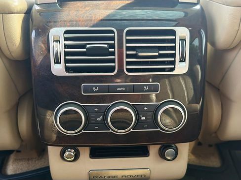 Used 2016 Land Rover Range Rover HSE image 28