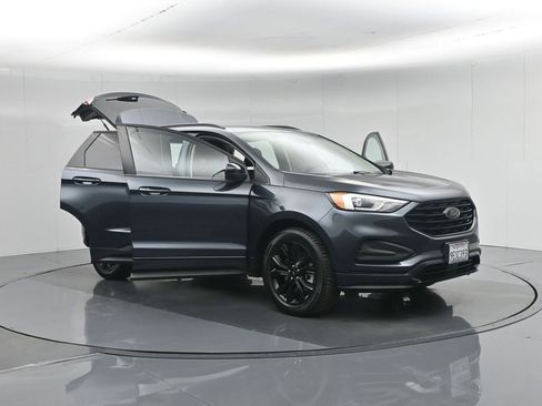 Used 2022 Ford Edge SE w/ Black Appearance Package image 35