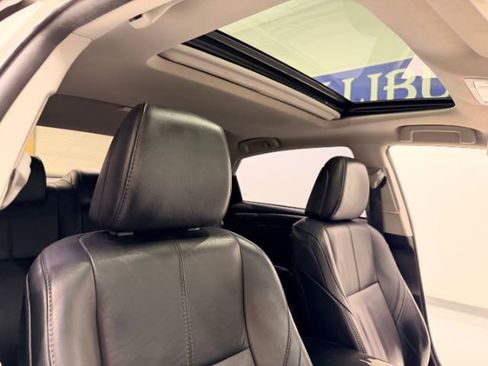 Used 2014 Toyota Avalon Limited FWD image 31
