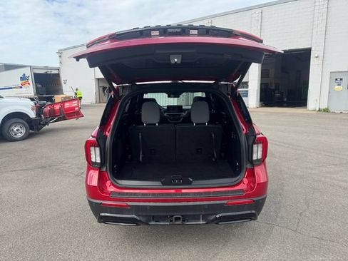 Used 2025 Ford Explorer ST-Line w/ Premium Package AWD/4WD image 20