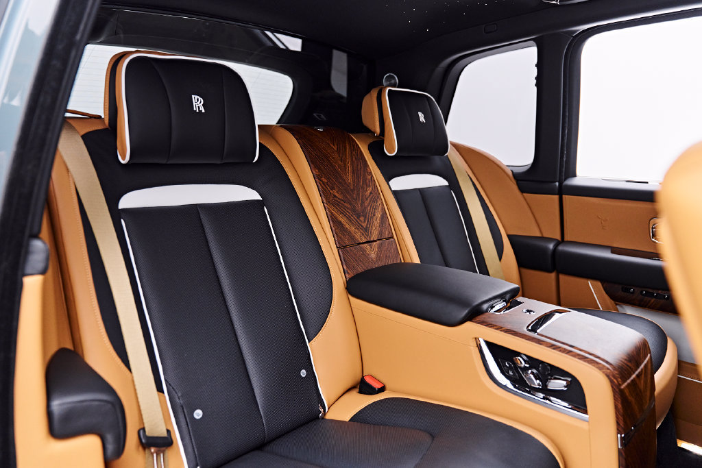 Used 2025 Rolls-Royce Cullinan AWD/4WD image 62