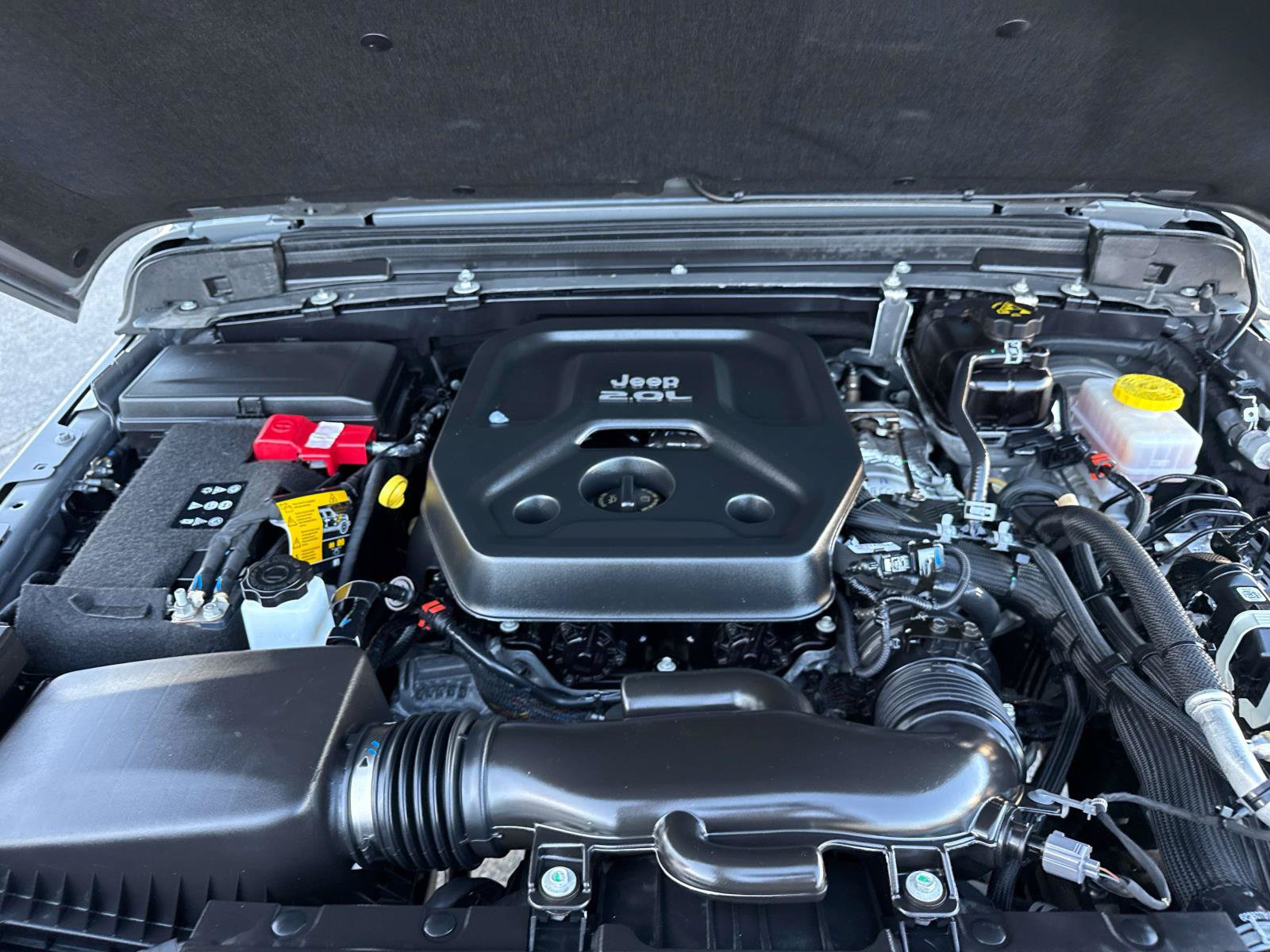 Used 2021 Jeep Wrangler Sport AWD/4WD image 9