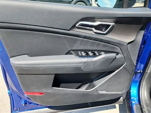 New 2025 Kia Sportage X-Line w/ Premium Package image 11