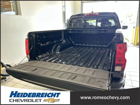 Certified 2024 Chevrolet Colorado LT w/ LT Convenience Package II AWD/4WD image 15