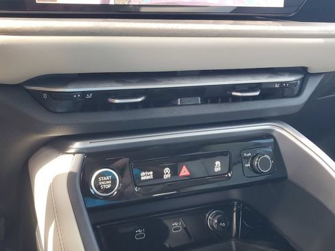 Certified 2025 Audi Q5 Premium Plus w/ Premium Plus AWD/4WD image 28