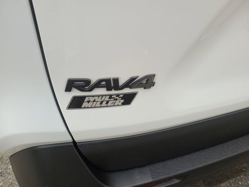 Used 2021 Toyota RAV4 TRD Off-Road image 31
