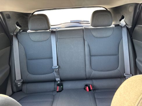 Used 2022 Chevrolet Bolt EUV LT w/ Comfort Package image 13