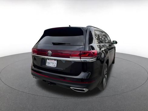 Used 2025 Volkswagen Atlas SE image 14