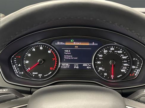 Used 2023 Audi Q5 2.0T Premium w/ Convenience Package image 17