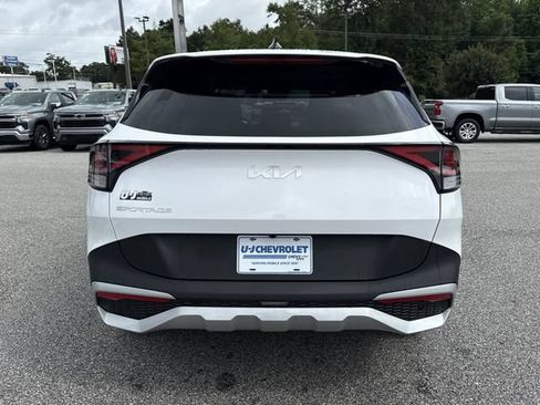 Used 2025 Kia Sportage EX FWD image 4