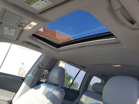 Used 2013 Toyota Highlander SE image 28