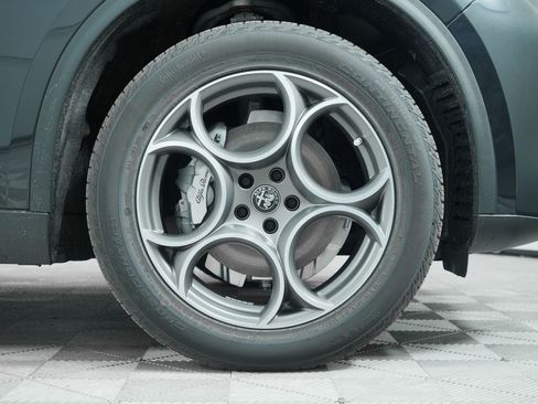 New 2025 Alfa Romeo Stelvio Sprint image 13