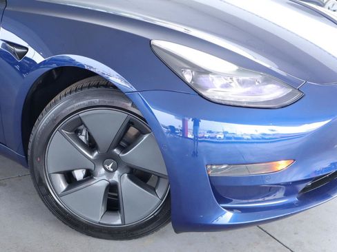 Used 2021 Tesla Model 3 Standard Range Plus RWD image 4