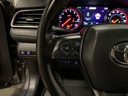 Used 2022 Toyota Camry XSE w/ Navigation Package image 21