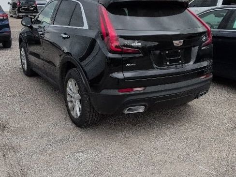 Used 2019 Cadillac XT4 Luxury w/ Cold Weather Package AWD/4WD image 6