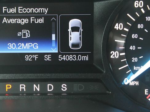 Used 2015 Ford Fusion SE w/ Equipment Group 201A FWD image 14