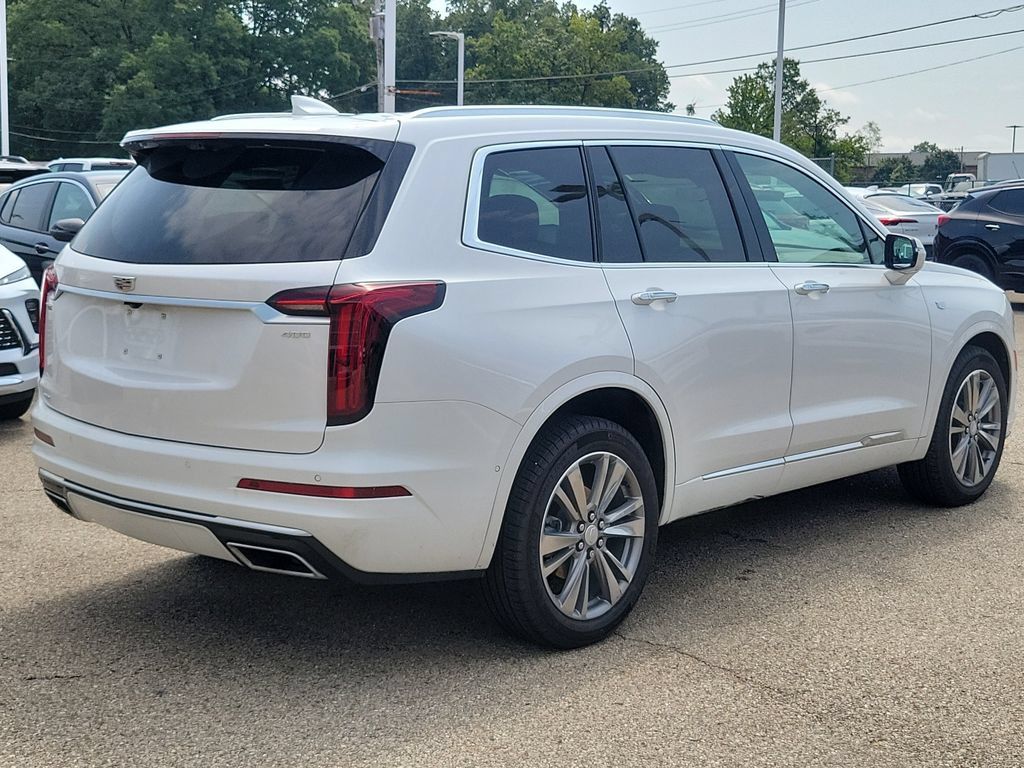 Used 2025 Cadillac XT6 Premium Luxury w/ Technology Package AWD/4WD image 4