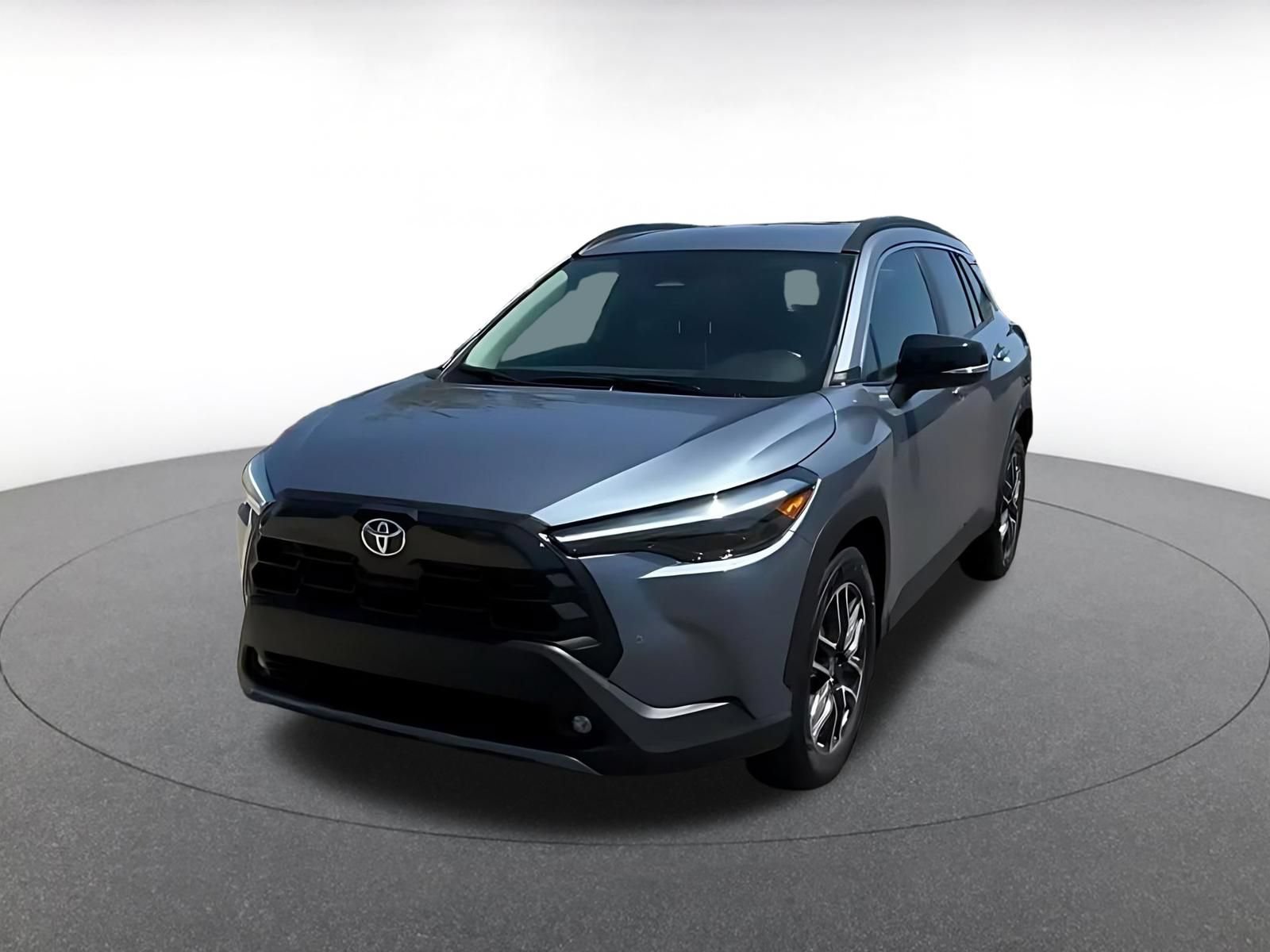 Used 2026 Toyota Corolla Cross XLE FWD image 6