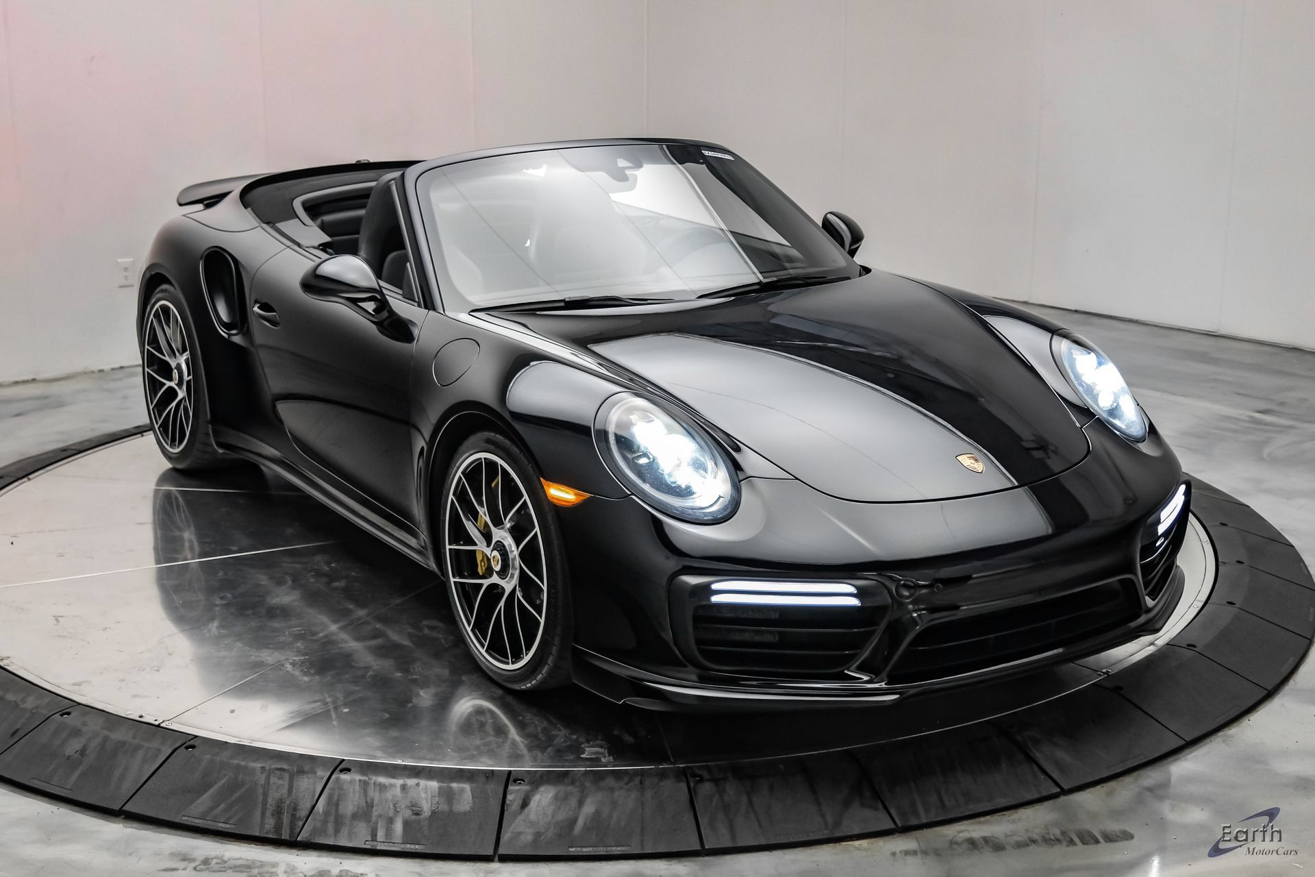 Used 2019 Porsche 911 Turbo S AWD/4WD image 32