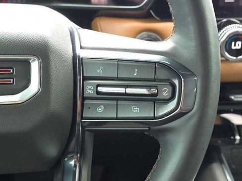 Used 2024 GMC Canyon AT4 w/ AT4 Premium Package AWD/4WD image 40