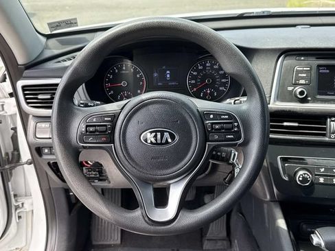 Used 2016 Kia Optima LX FWD image 17