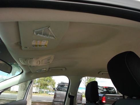 Used 2018 Ford Escape SE FWD image 29