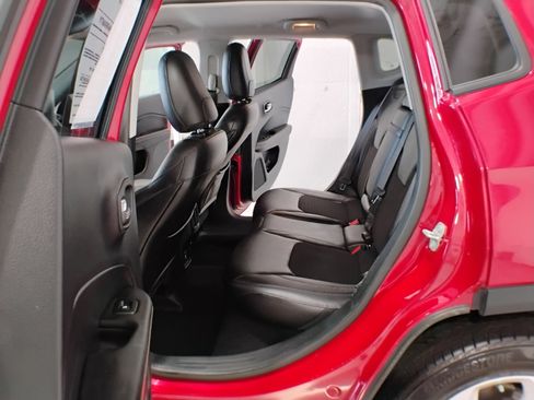 Used 2018 Jeep Compass Latitude image 94