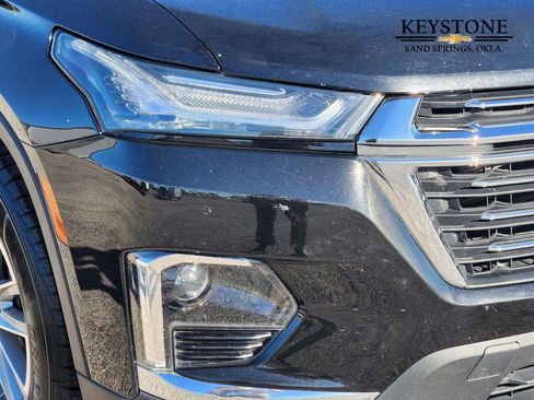 Used 2023 Chevrolet Traverse LT image 9