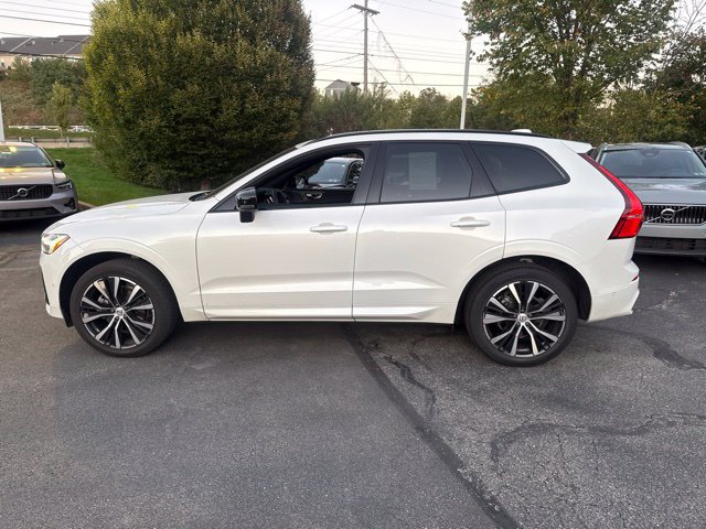 Used 2024 Volvo XC60 B5 Plus w/ Protection Package Premier AWD/4WD image 3