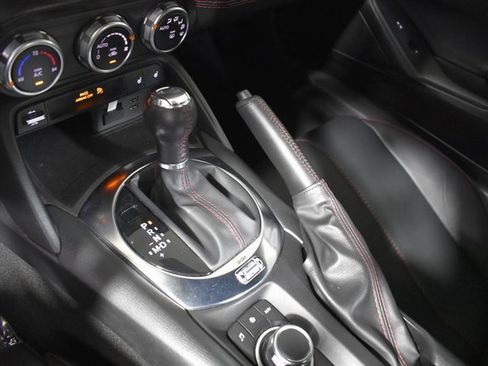 Used 2019 MAZDA MX-5 Miata RF Grand Touring image 23