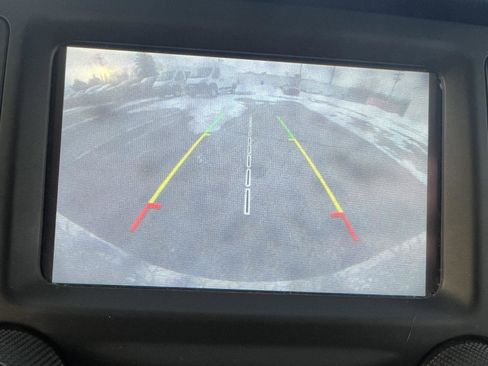 Used 2019 Jeep Wrangler Unlimited Sport image 17